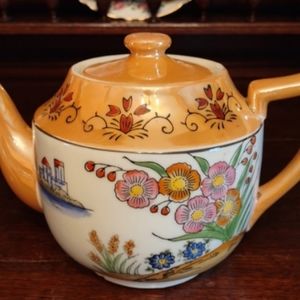 Vintage Japanese Floral Lusterware Teapot with "Chinoiserie" Motifs